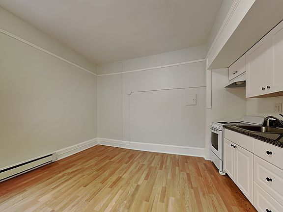 3rd image of 184 13th St APT 415