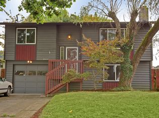 2220 SE 60th Ave, Portland, OR 97215