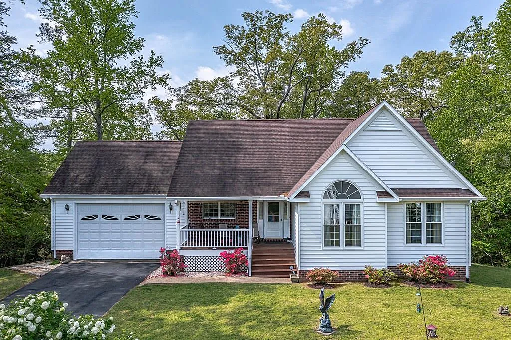 1248 Steamboat Ln photo 1