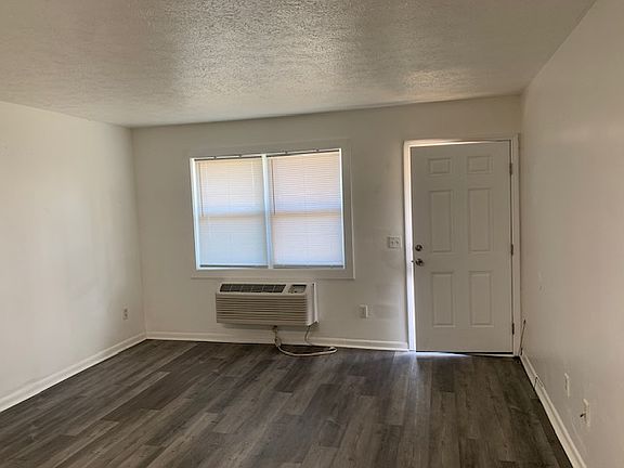 2nd image of 905 Russ Lake Dr APT 301