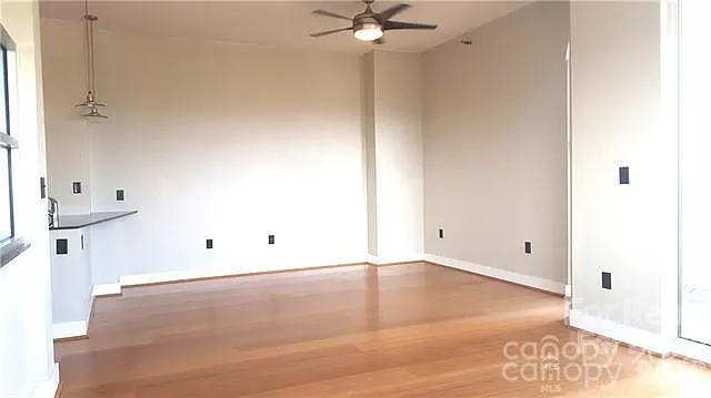 505 E 6th St #1305 — Photo 7