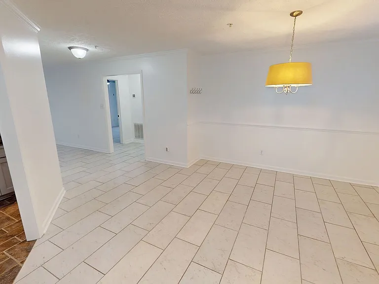 330 Bubble Creek Ct #4 — Photo 2