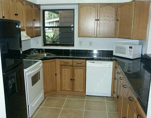 2nd image of 2549 El Portal Ave