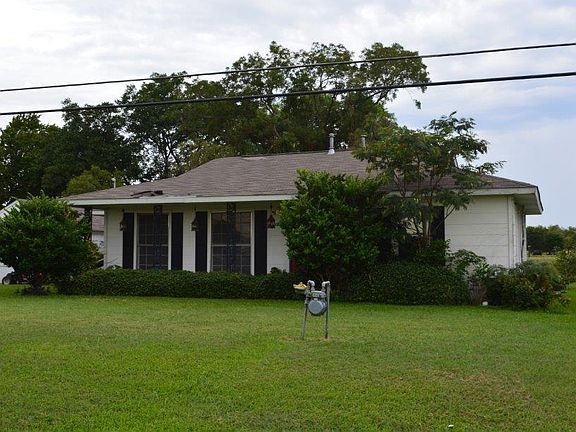 3rd image of 1404 W Lake Bardwell Dr
