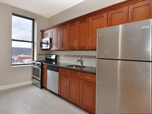 4th image of 45 S Broadway APT 4D