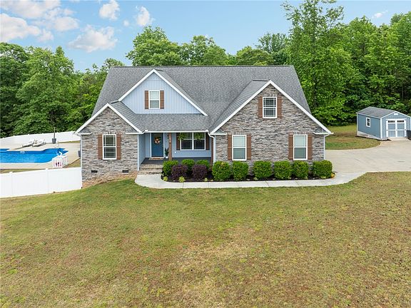2nd image of 1050 Old Dacusville Rd