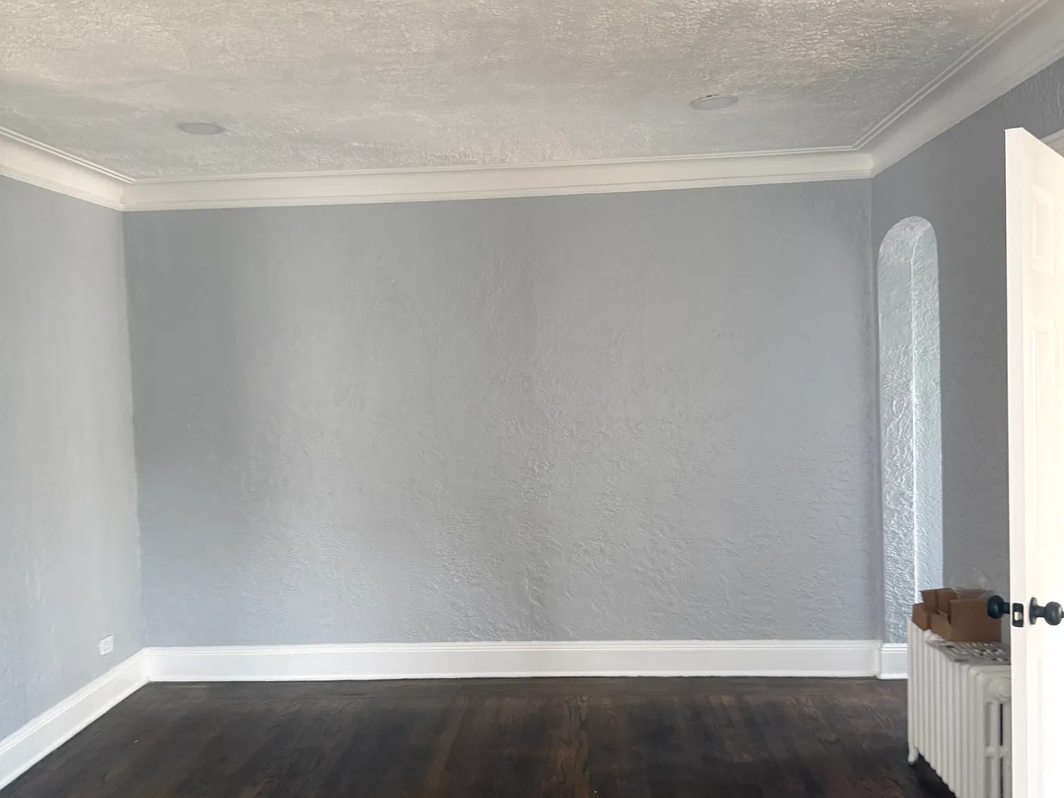 3 bed, 1100 sqft, $3,700 — Photo 1