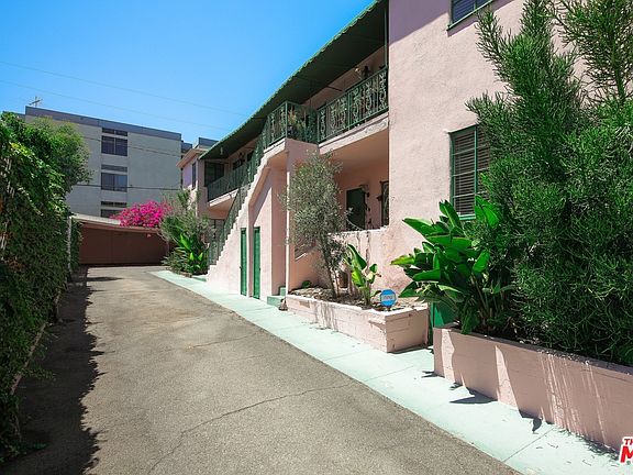 5th image of 923 Westbourne Dr