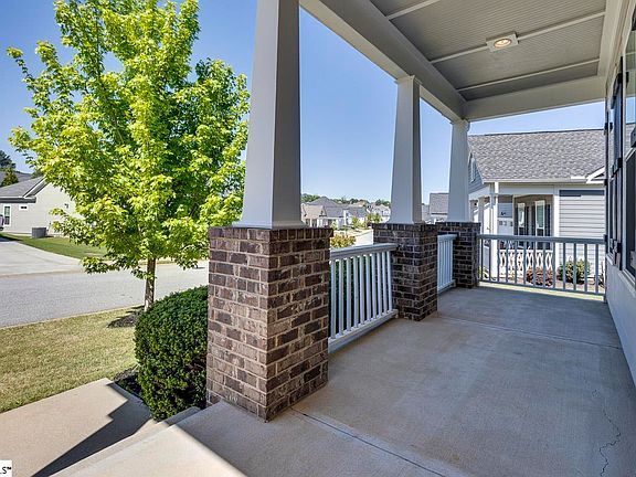 3rd image of 110 Semillon Rd