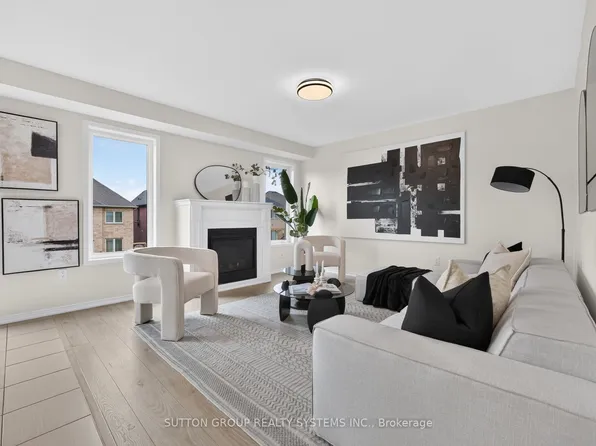 165 Dance Act Ave, Oshawa, ON L1L 0H4