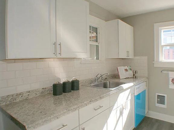 4th image of 1940 Church St NE #1