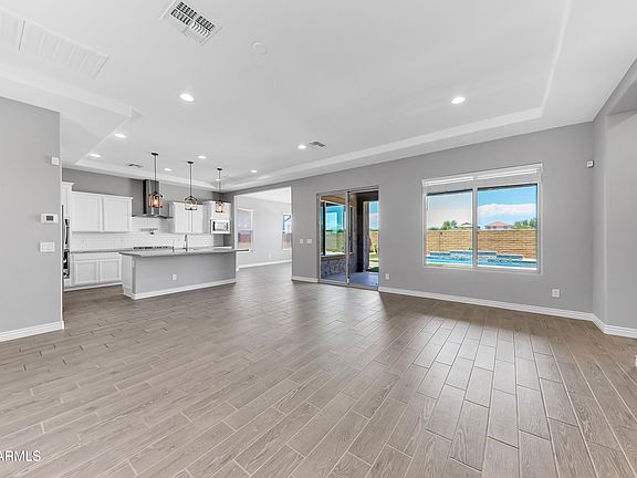 3rd image of 10716 E THATCHER Avenue