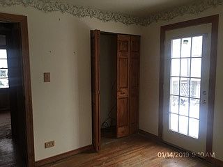 3rd image of 14934 S Richmond Ave