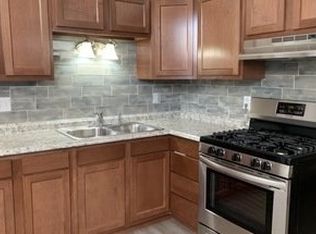 3 bed, 1.0 bath, $1,795, Milwaukee, WI 53211