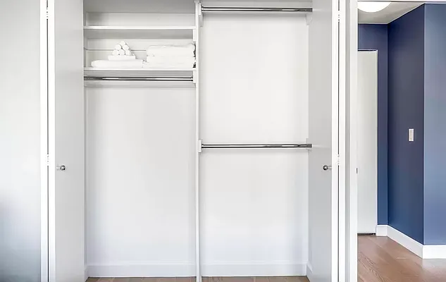 Rented by Cushman & Wakefield (Management) | media 4