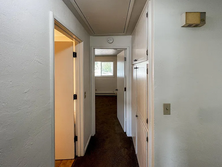 2514 Honeysuckle Way NE — Photo 11