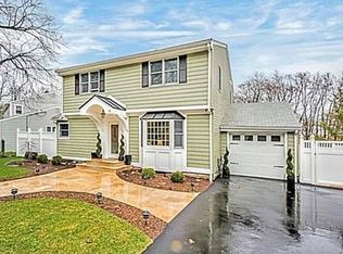 15 James St, Winchester, MA 01890