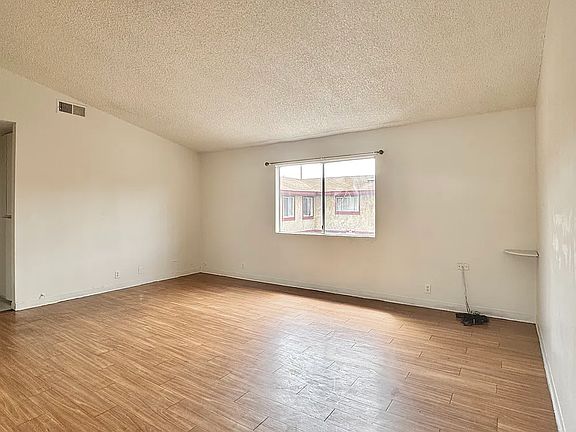5th image of 16117 S Ainsworth St #8
