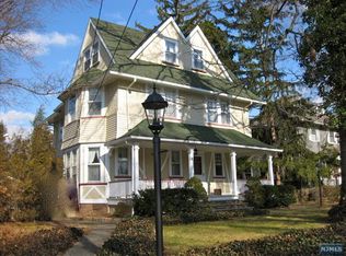44 Chestnut St, Nutley, NJ 07110
