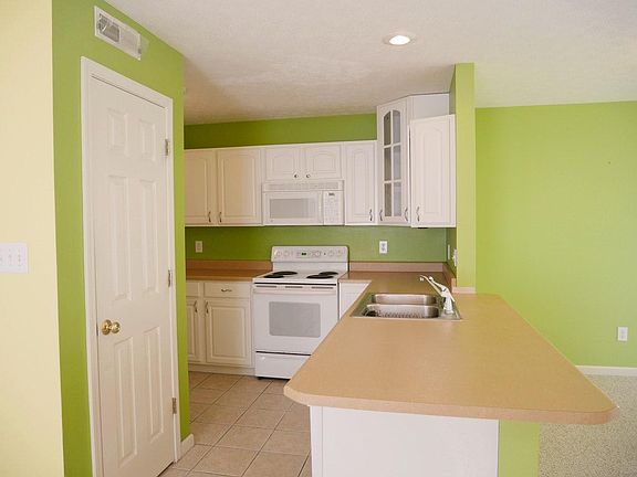 2nd image of 2628 E Oaklawn Ct