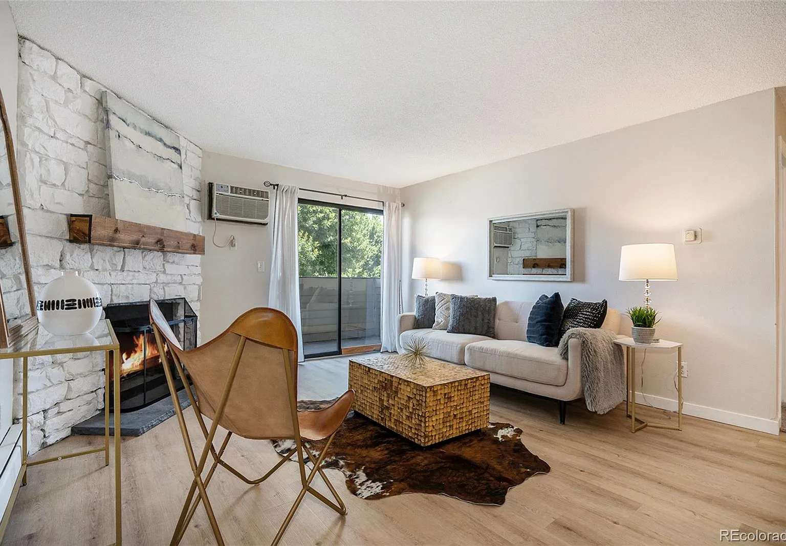 Oak Park Condos — Photo 4