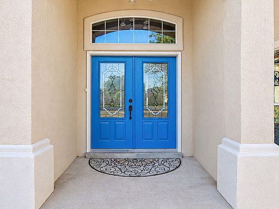 2nd image of 1045 Maximo St