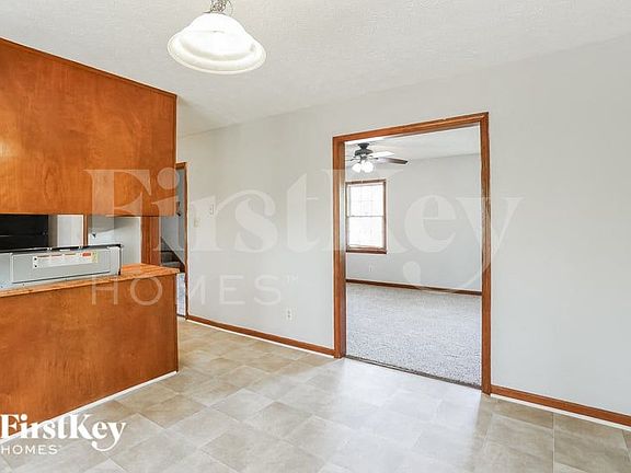 5th image of 240 Summerwood Ln