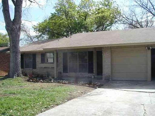 1st image of 706 CORONET LANE
