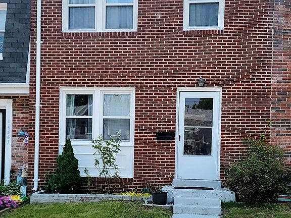 2nd image of 16565 Royal Ct