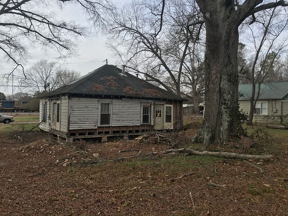 2nd image of 48 School Street
