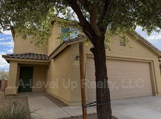 935 W Placita Canalito, Green Valley, AZ 85614