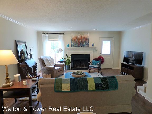 3rd image of 1659 Ashwood Ln