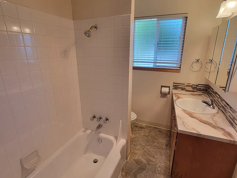 3504 Kauffman Ave #11 — Photo 1