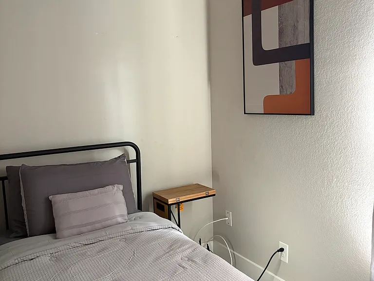 2323 Scott St — Photo 4
