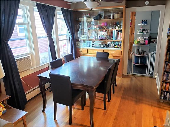 3rd image of 89 Greenbush St