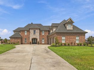 3720 Inwood Dr, Lake Charles, LA 70605