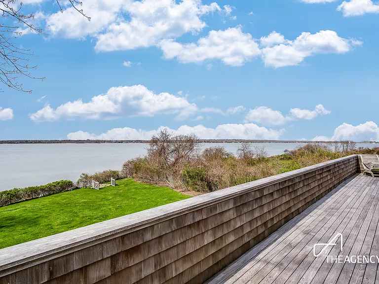 225 E Lake Dr — Photo 13