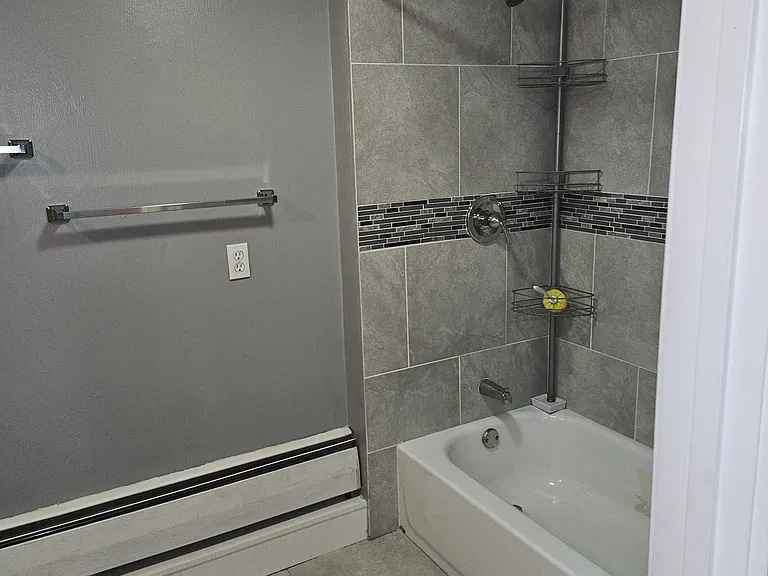 116 Roberts St #C — Photo 3