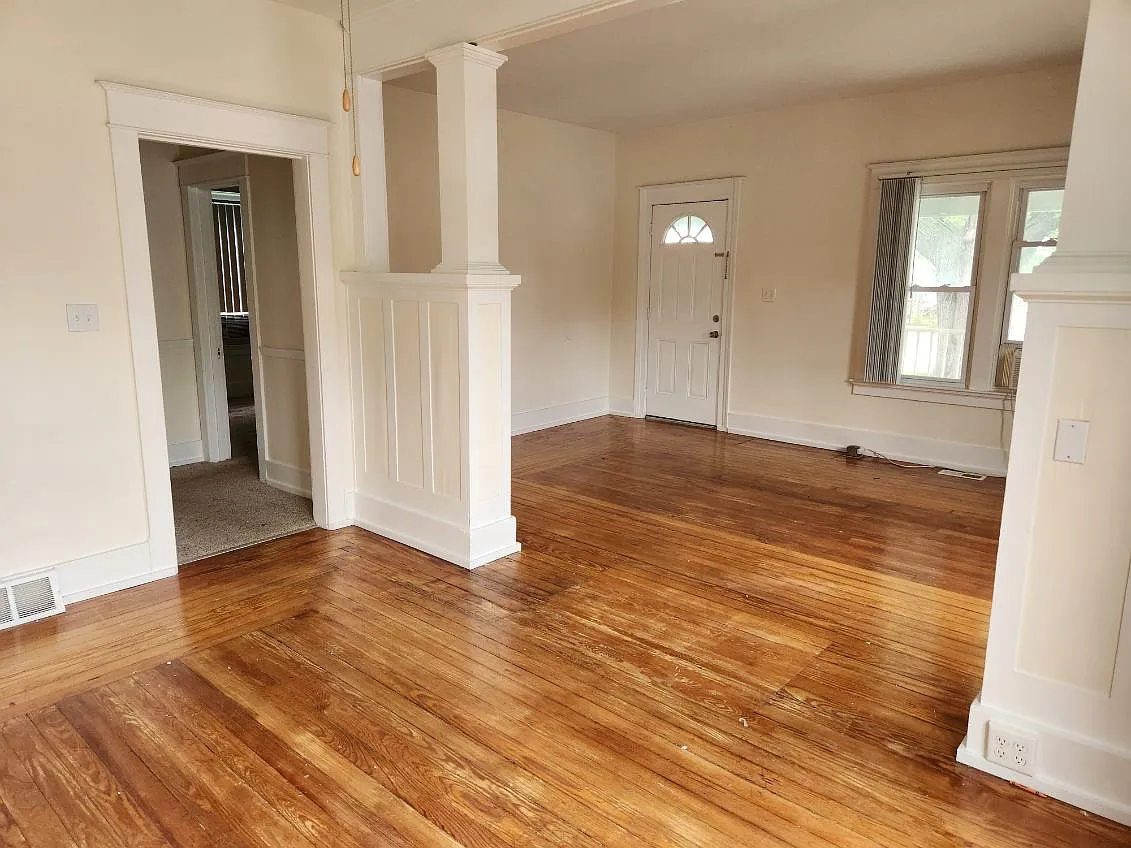 3 bed, 2000 sqft, $1,725 — Photo 3