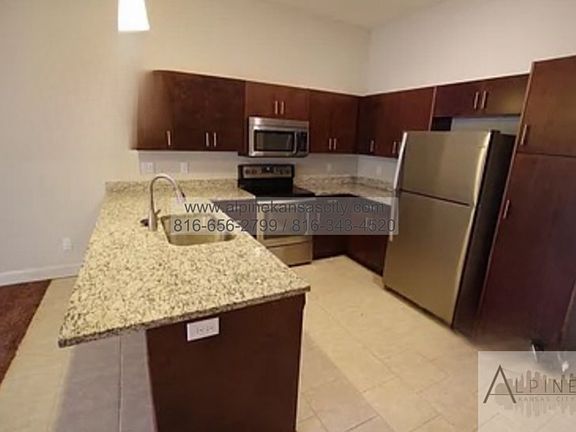 4th image of 9311 N Robinhood Ave