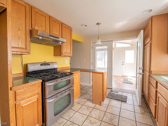4th image of 602 Frost Rd