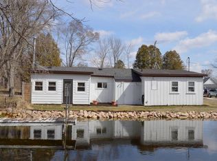 9727 269th Ave, Trevor, WI 53179