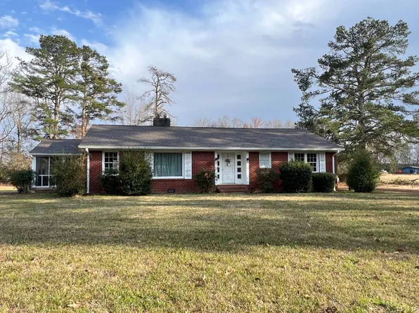 1129 Riverdale Rd, Grenada, MS 38901