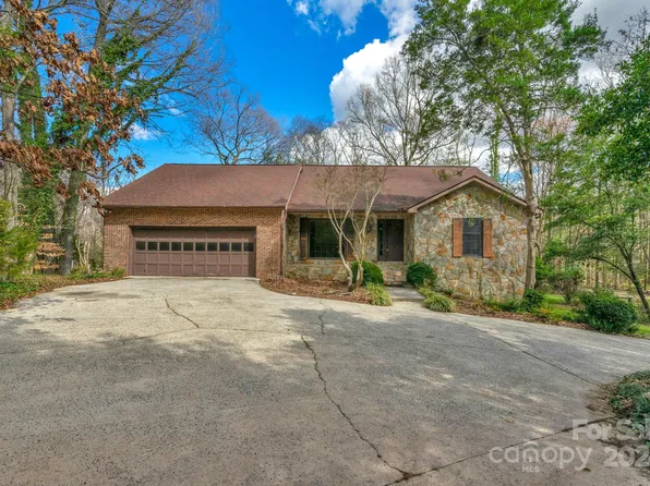 742 Carolyn Ln, Charlotte, NC 28213