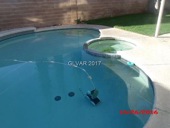 3rd image of 8987 Via Bonita Cir