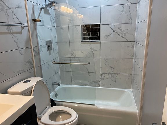 5th image of 8357 Moline Pl