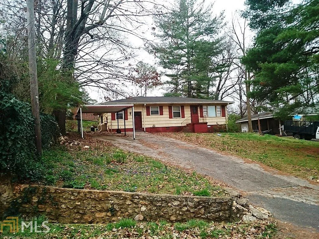 16 Wisteria Dr SE photo 1