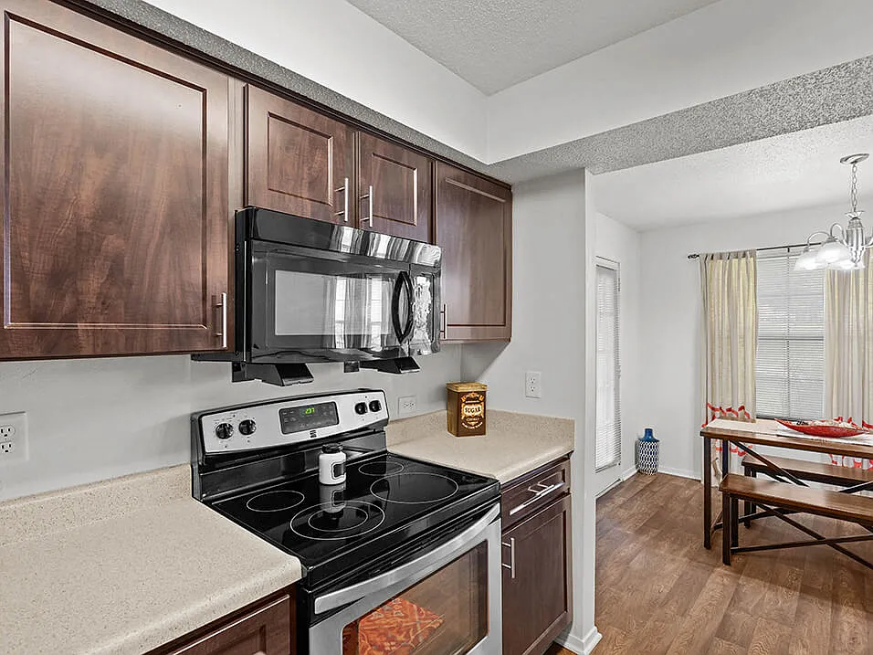 Sherwood Apartments — Photo 3