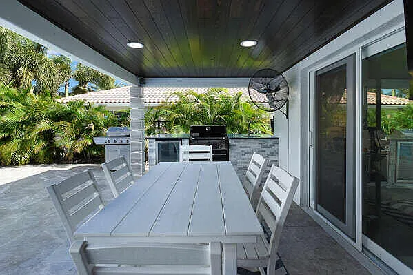 839 Enfield St — Photo 5