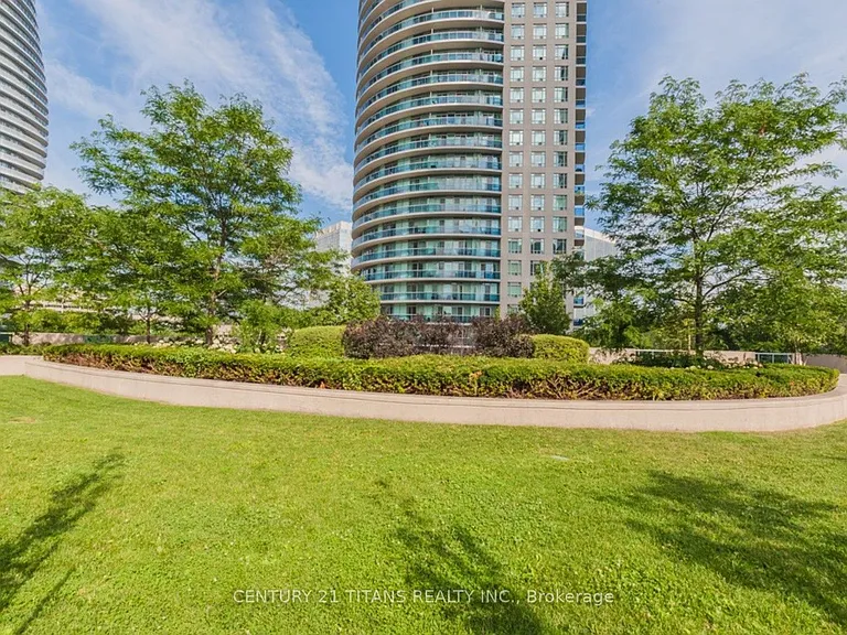70 Absolute Ave #402 — Photo 40